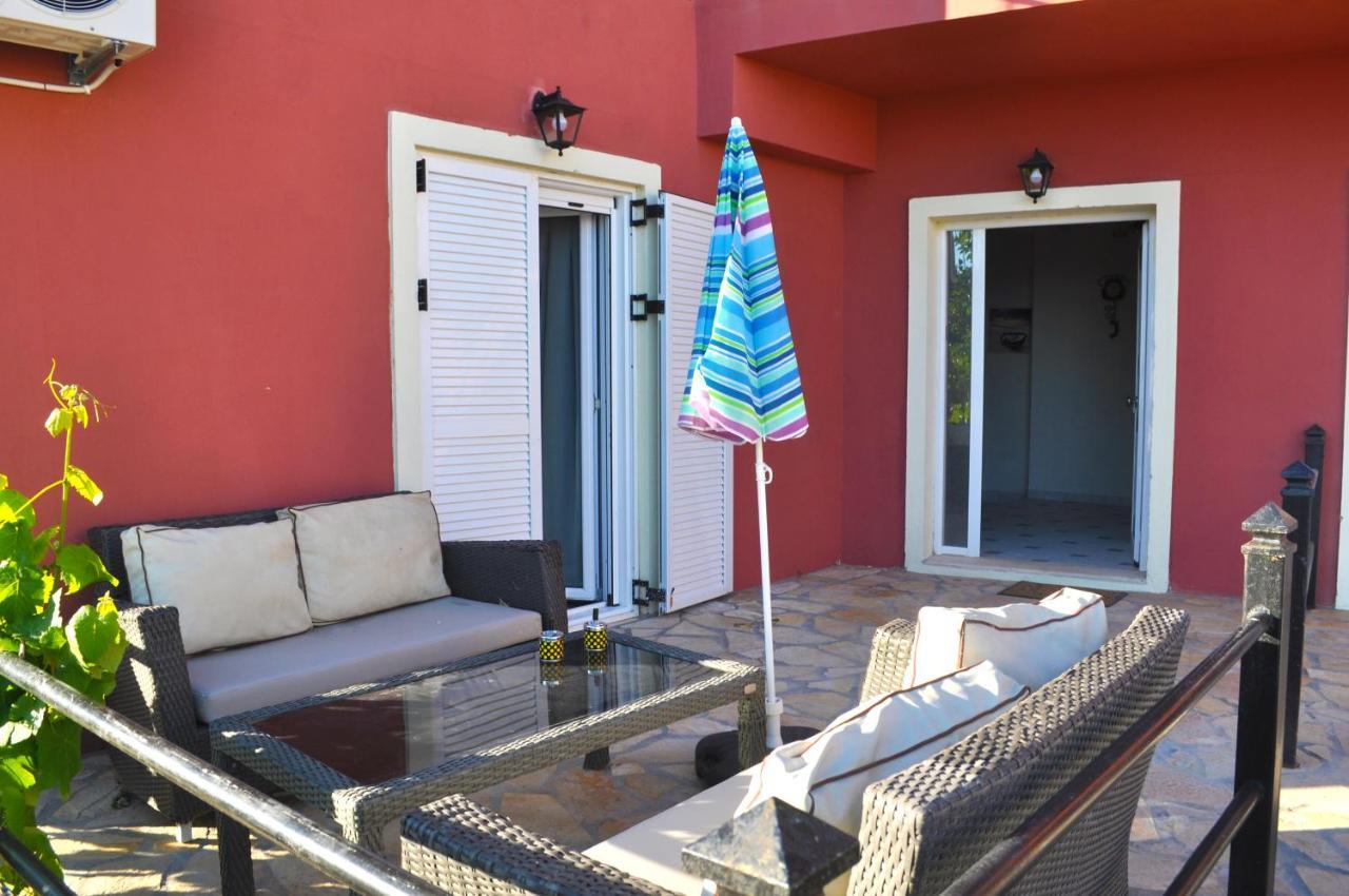 Large Apartment By The Pool - Pelekas Beach, Corfu Exterior foto